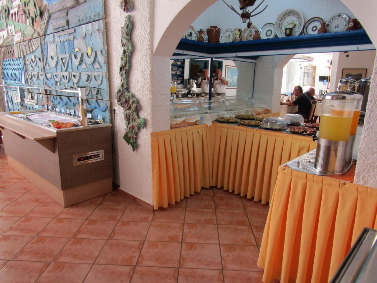 Atlantis Hotel Karpatos Zewnętrze zdjęcie